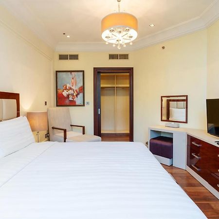 Royal Club By Rvhr, Grandeur Residence Crescent Palm Jumeirah 迪拜 外观 照片