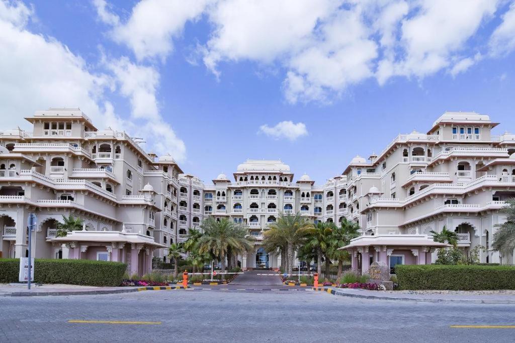Royal Club By Rvhr, Grandeur Residence Crescent Palm Jumeirah 迪拜 外观 照片