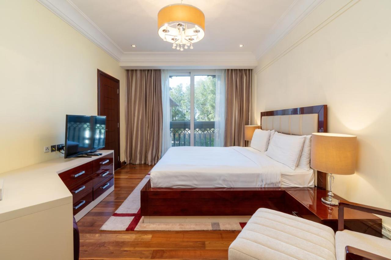 Royal Club By Rvhr, Grandeur Residence Crescent Palm Jumeirah 迪拜 外观 照片