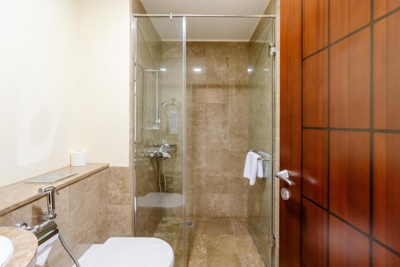 Royal Club By Rvhr, Grandeur Residence Crescent Palm Jumeirah 迪拜 外观 照片