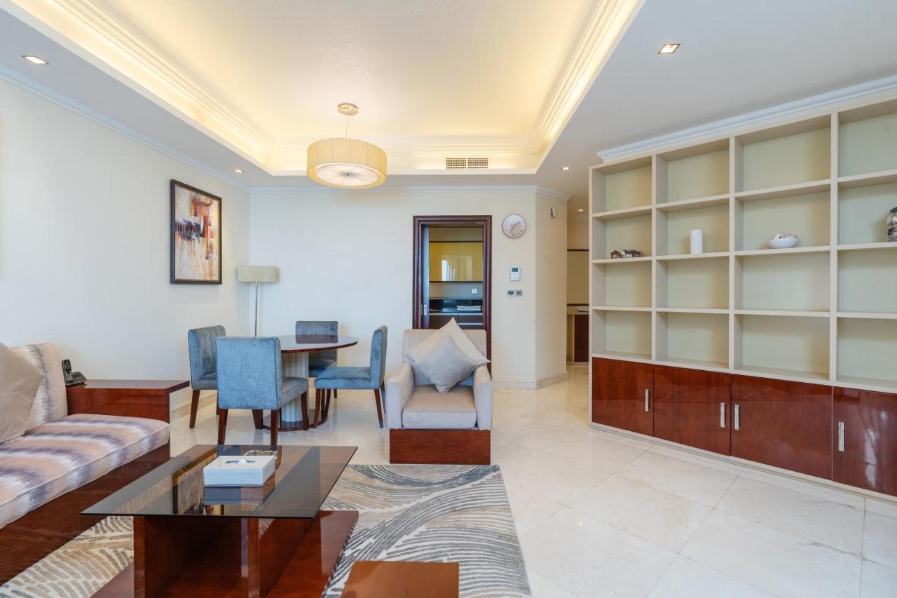 Royal Club By Rvhr, Grandeur Residence Crescent Palm Jumeirah 迪拜 外观 照片