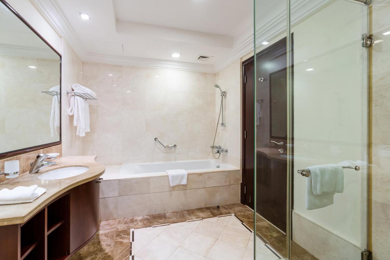Royal Club By Rvhr, Grandeur Residence Crescent Palm Jumeirah 迪拜 外观 照片